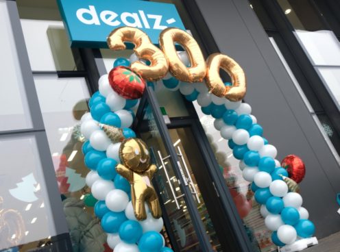 wejście do 300. sklepu Dealz w Bytomiu, na zdjęciu widoczne balony